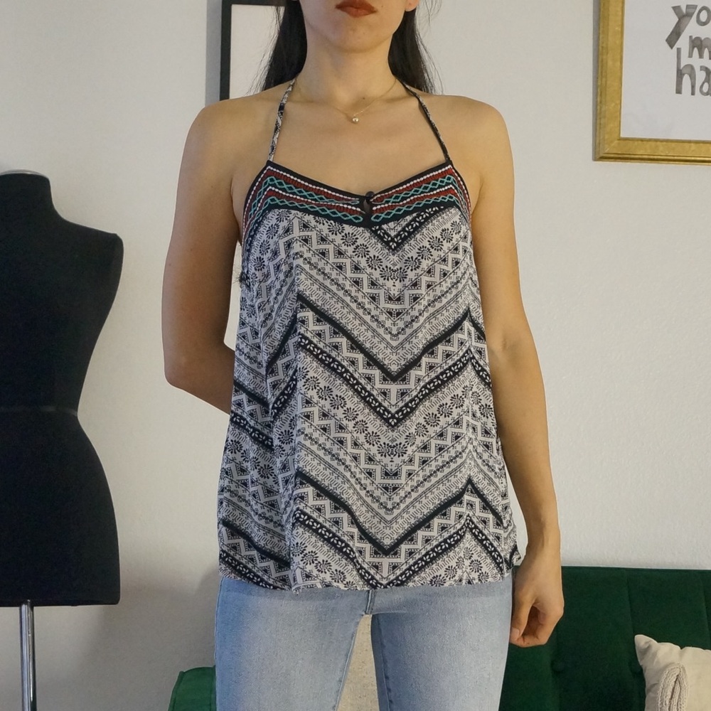 Full Tilt Black & White Sleeveless Top with crochet detail Size Small